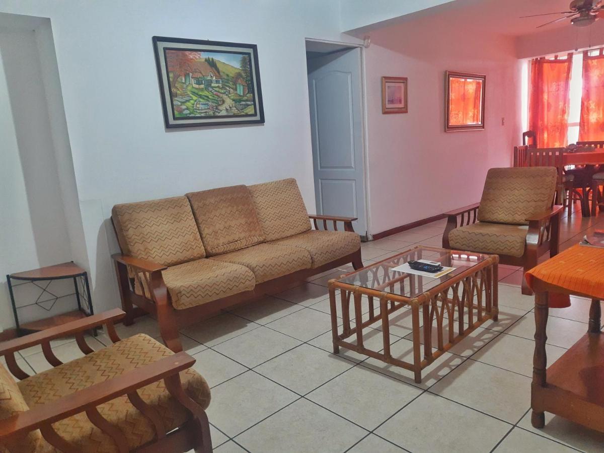 Suites & Apartments San Benito - Flats San Salvador Exteriér fotografie
