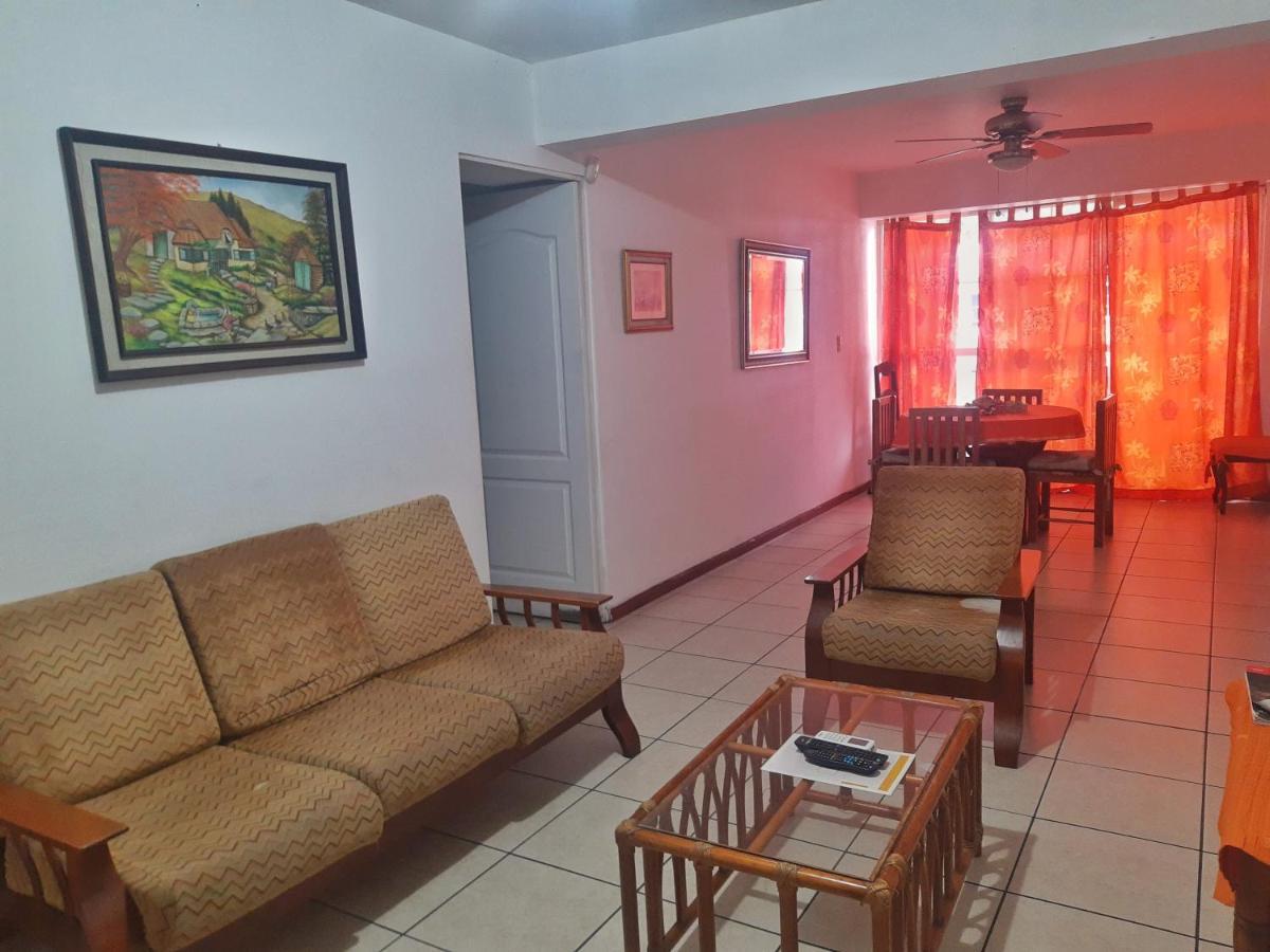 Suites & Apartments San Benito - Flats San Salvador Exteriér fotografie
