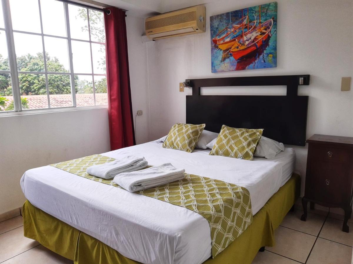 Suites & Apartments San Benito - Flats San Salvador Exteriér fotografie